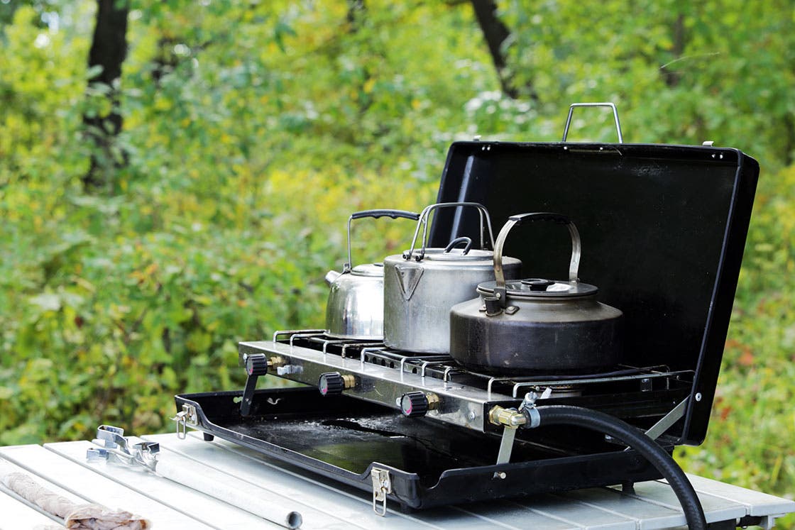 how-to-cook-up-a-storm-on-your-next-camping-trip Vegetarian camping with camp store and cookware