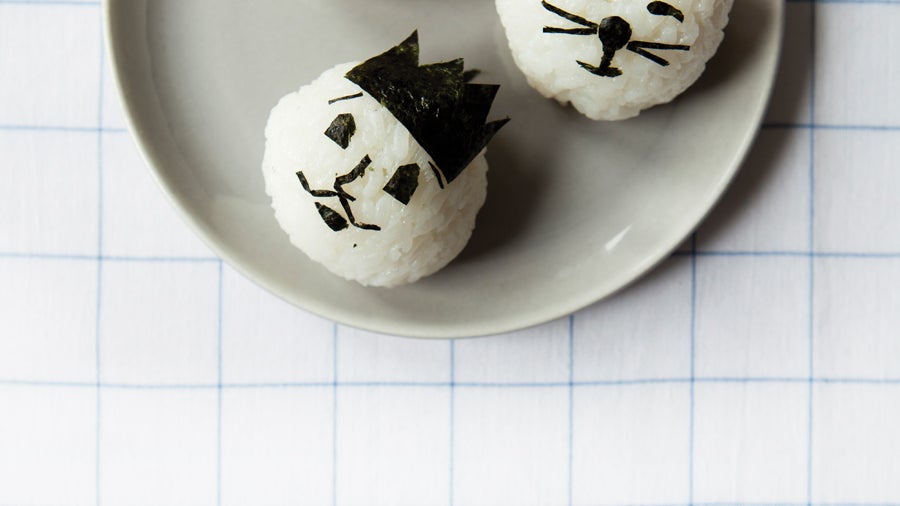 Vegan Onigiri 3 ways (Japanese Rice Balls) - Veggie Anh