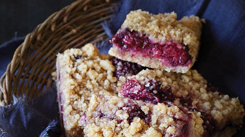 Vegan Blackberry Crumb Bars Recipe