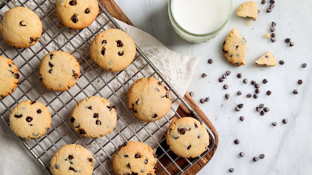 Oat Flour Chocolate-Chip Cookies