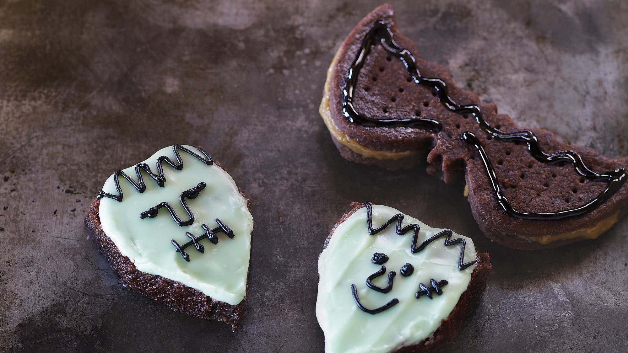 PB-and-Choc-Batchwich-Cookies-and-Frankenmint-Brownies-resized Frankenmint Brownies and Peanut Butter and Chocolate Batwich Cookies recipes